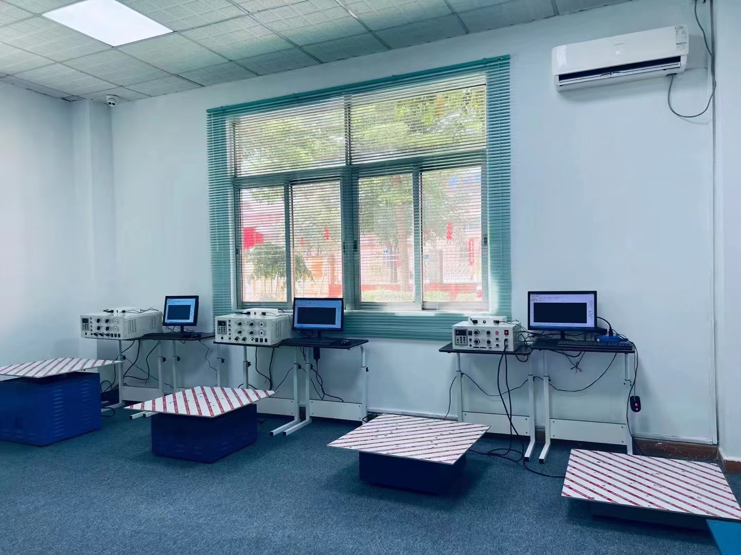 GB/T 14508-93 等級(jí)公路貨物運(yùn)輸機(jī)械環(huán)境條件 /static/upload/image/20240813/1723540987178679.jpg