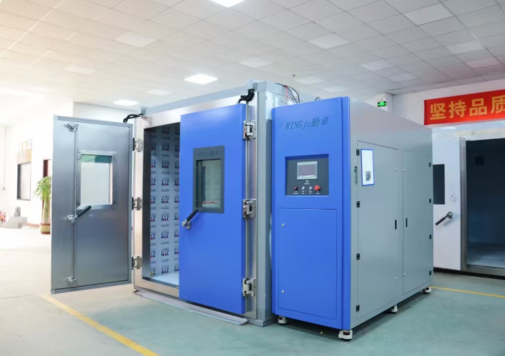 步入式恒溫恒濕試驗(yàn)箱做雙85測(cè)試要注意哪些事項(xiàng)
